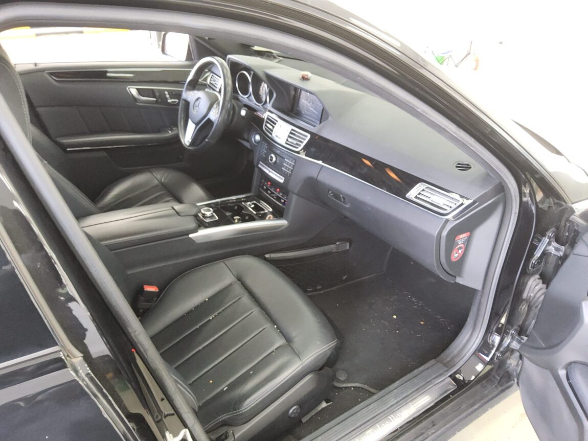 MERCEDES-BENZ E-CLASS (4TH GEN) E220 CDI BLUETEC AVANTGARDE SPORT 2016 - zdjęcie 14