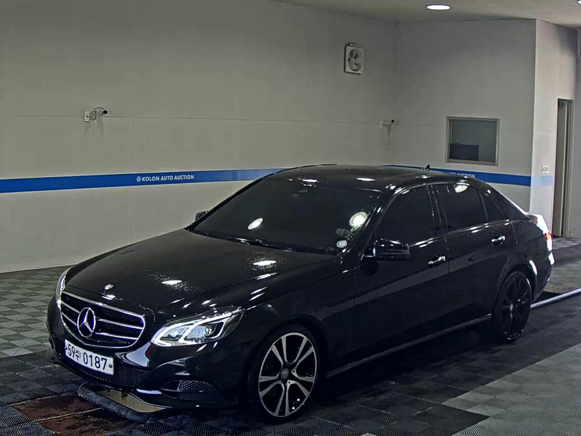MERCEDES-BENZ E-CLASS (4TH GEN) E220 CDI BLUETEC AVANTGARDE SPORT 2016 - zdjęcie 2