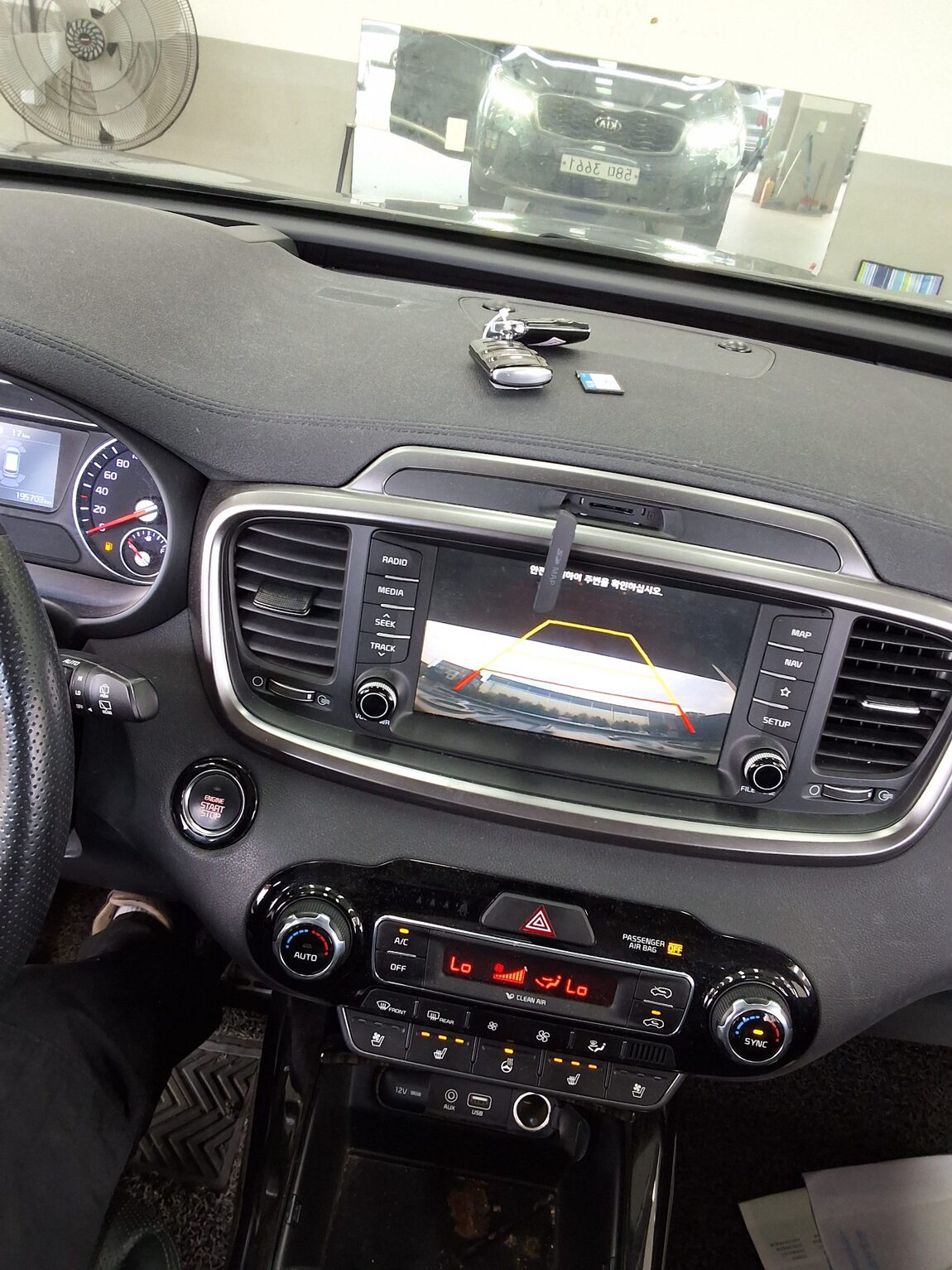KIA THE NEW SORENTO DIESEL R2.0 4WD MASTER SPECIAL 2020 - zdjęcie 17