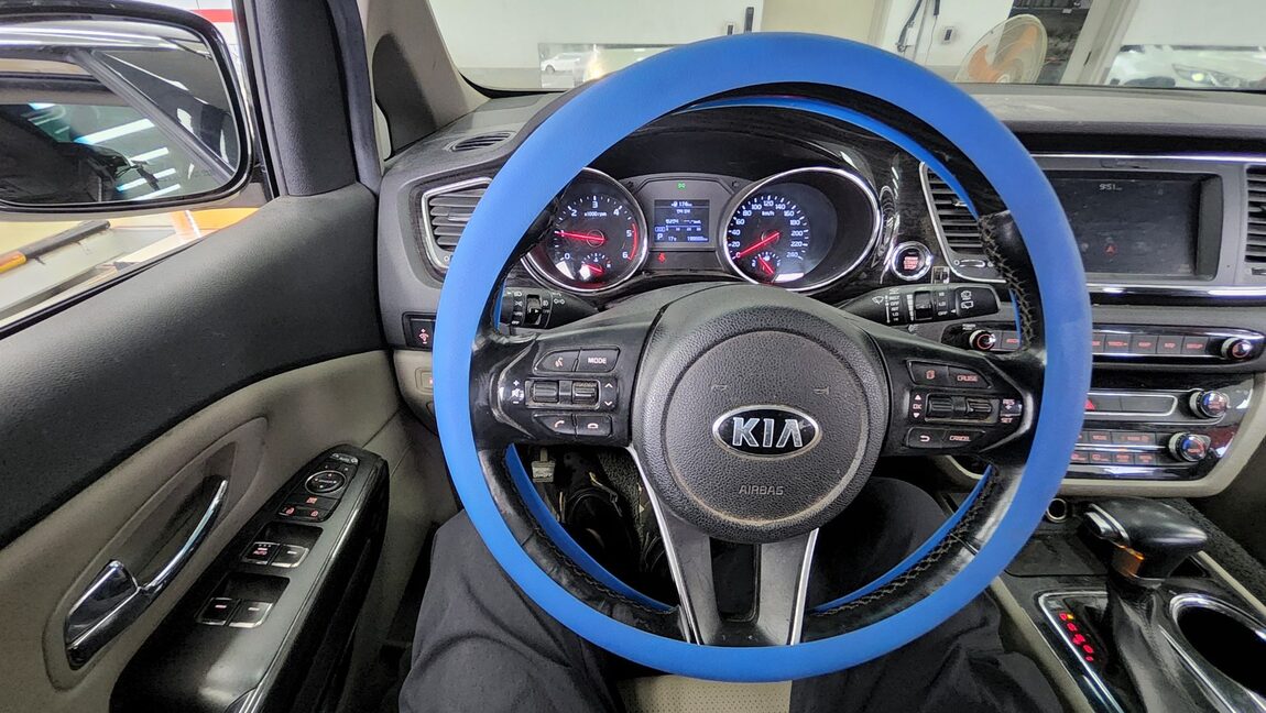 KIA THE NEW CARNIVAL 9-SEATER DIESEL PRESTIGE 2019 - zdjęcie 17