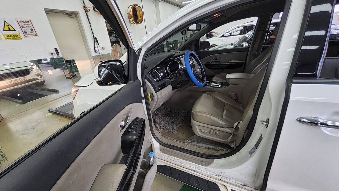 KIA THE NEW CARNIVAL 9-SEATER DIESEL PRESTIGE 2019 - zdjęcie 10