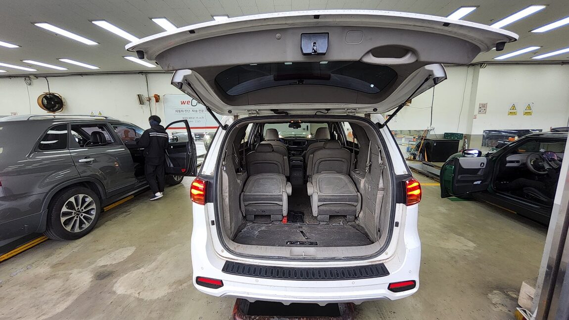 KIA THE NEW CARNIVAL 9-SEATER DIESEL PRESTIGE 2019 - zdjęcie 15