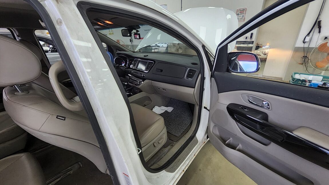 KIA THE NEW CARNIVAL 9-SEATER DIESEL PRESTIGE 2019 - zdjęcie 14