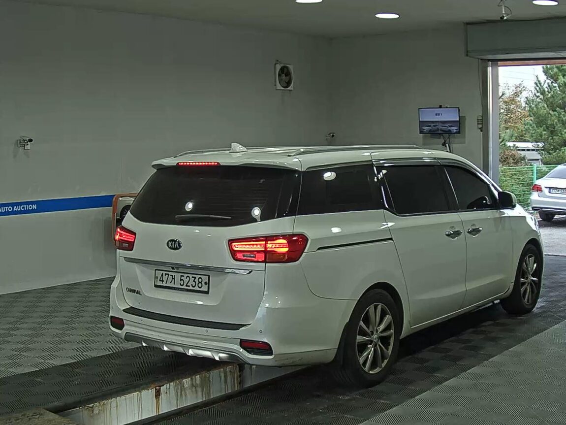 KIA THE NEW CARNIVAL 9-SEATER DIESEL PRESTIGE 2019 - zdjęcie 5