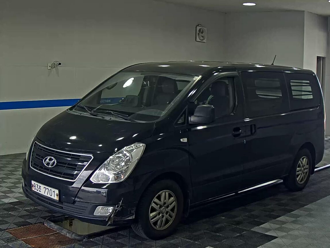 HYUNDAI GRAND STAREX 3-SEATER DIESEL VAN MODERN 2017 - zdjęcie 2