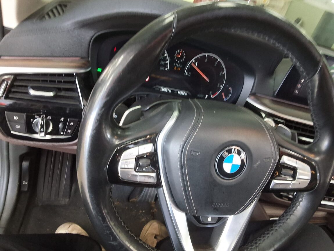 BMW 5 SERIES (7TH GEN) 520d xDRIVE LUXURY LINE PLUS 2019 - zdjęcie 23