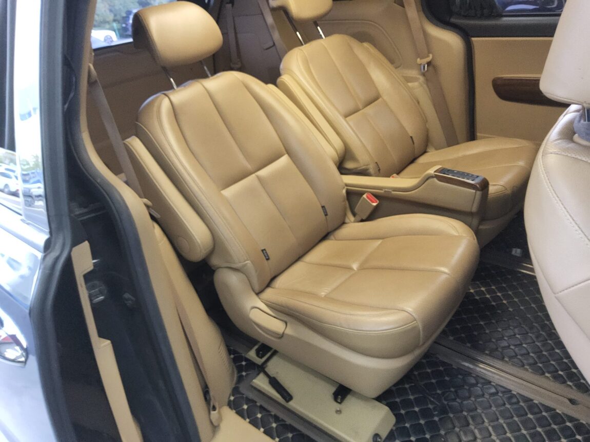 KIA ALL NEW CARNIVAL HI-LIMOUSINE DIESEL 9-SEATER NOBLESSE 2016 - zdjęcie 13