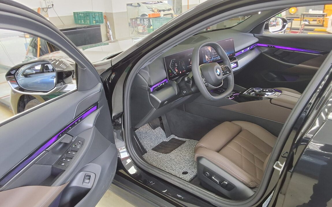 BMW 5 SERIES (8TH GEN) 520i 2025 - zdjęcie 10