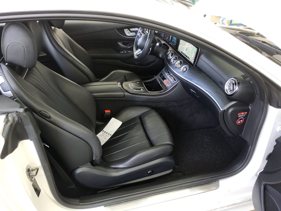 MERCEDES-BENZ E-CLASS (5TH GEN) COUPE E300d 4MATIC 2022 - zdjęcie 13