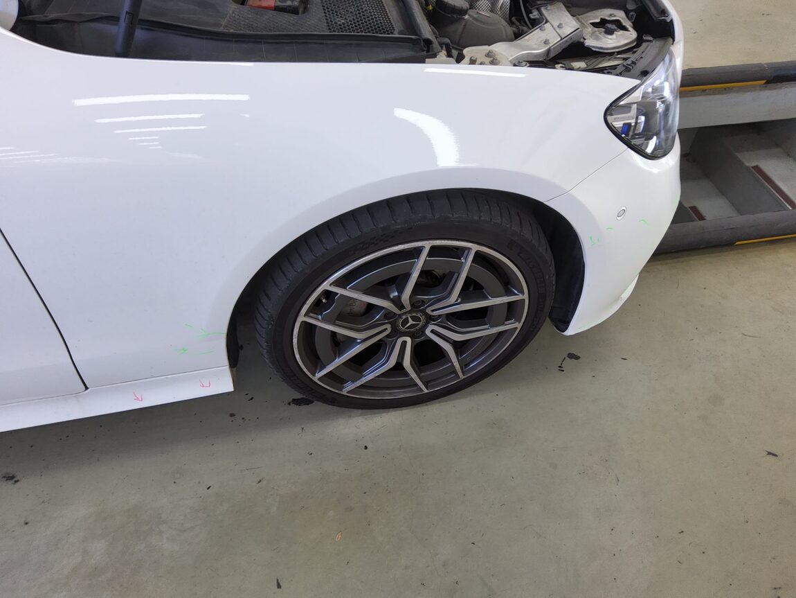 MERCEDES-BENZ E-CLASS (5TH GEN) COUPE E300d 4MATIC 2022 - zdjęcie 24
