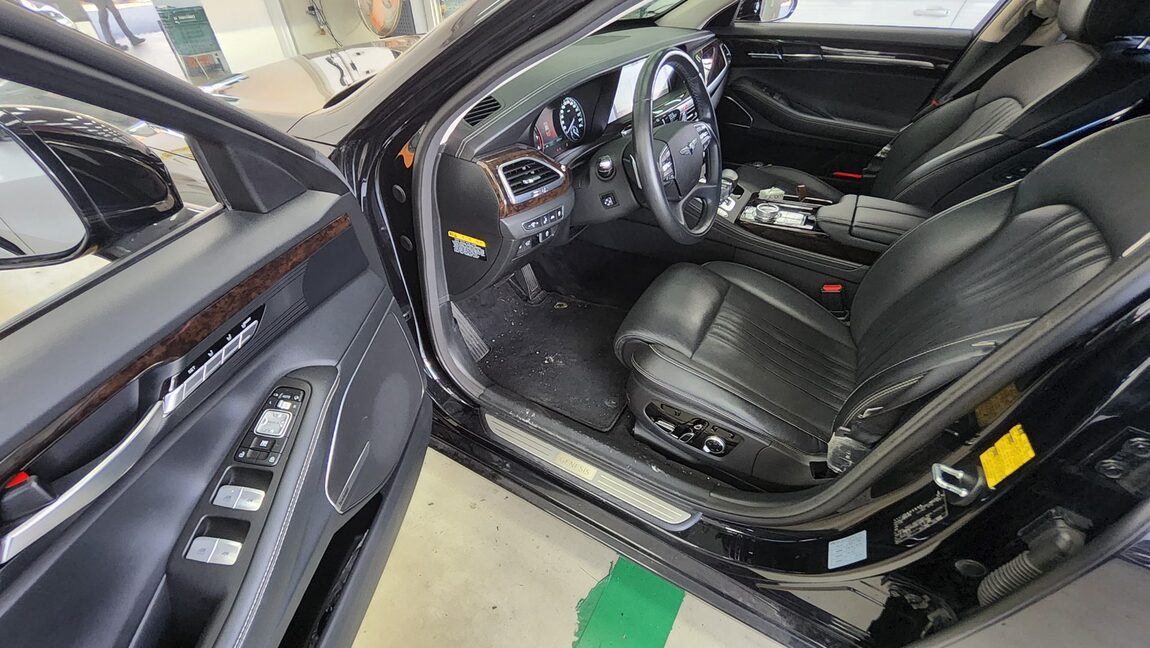 GENESIS G90 3.8 AWD PREMIUM LUXURY 2020 - zdjęcie 10