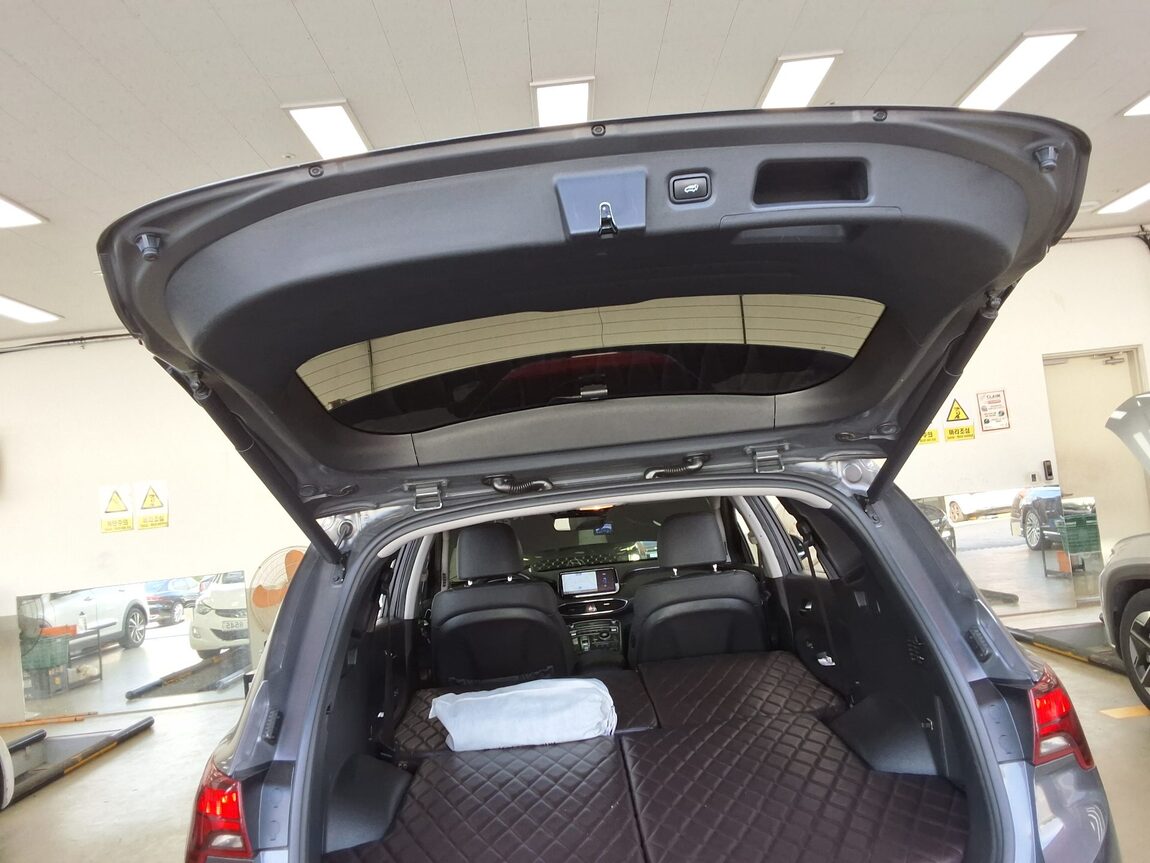 HYUNDAI THE NEW SANTA FE DIESEL 2.2 2WD PREMIUM CHOICE 2021 - zdjęcie 15