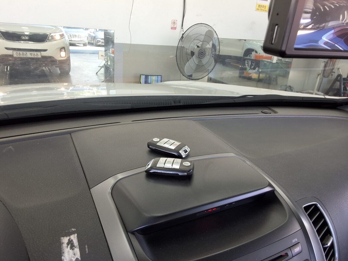 KIA NEW SORENTO R R2.0 2WD TLX 2014 - zdjęcie 17