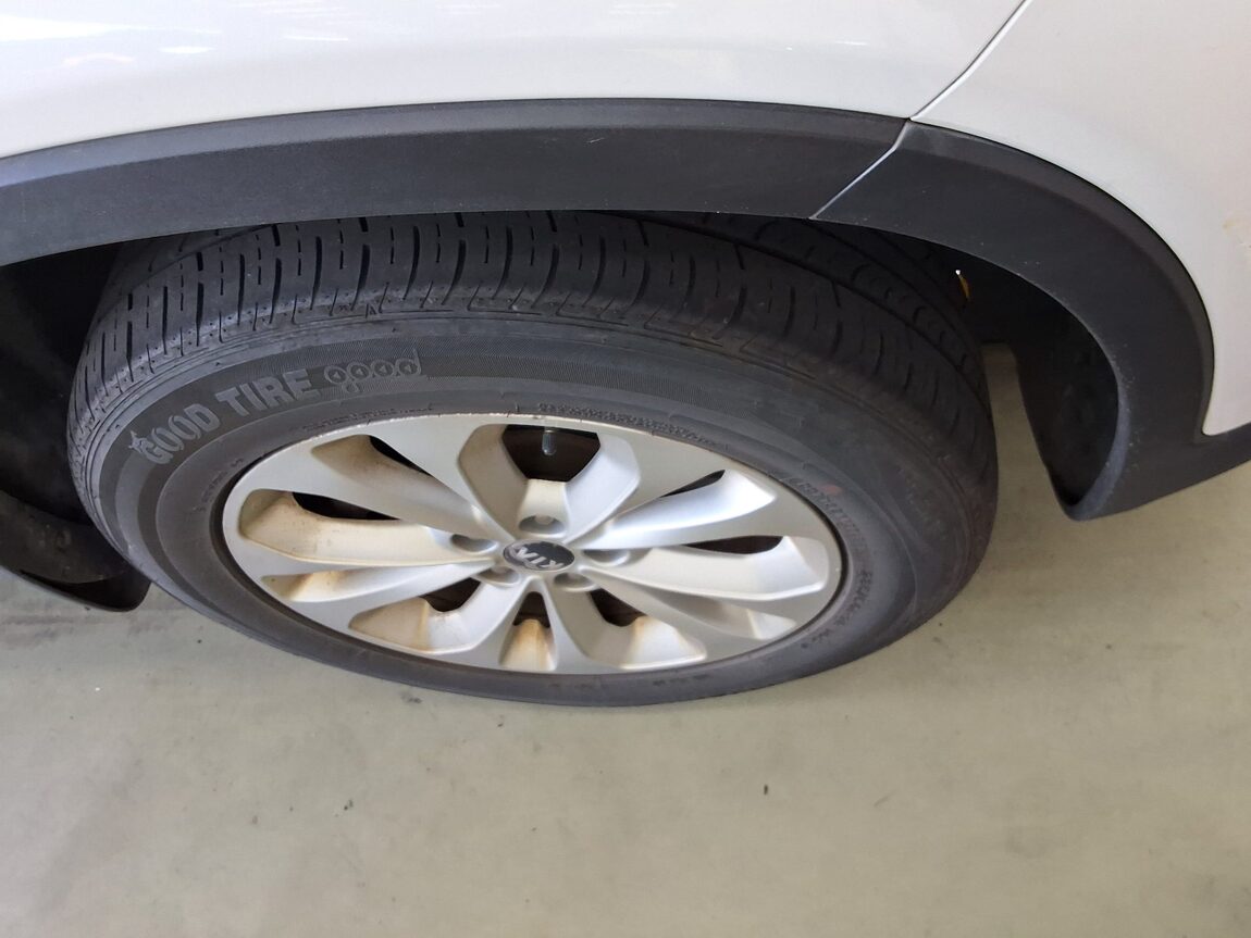 KIA NEW SORENTO R R2.0 2WD TLX 2014 - zdjęcie 22