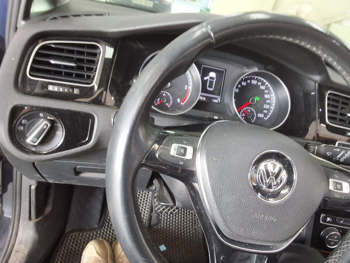 VOLKSWAGEN GOLF (7TH GEN) 2.0 TDI 2016 - zdjęcie 23