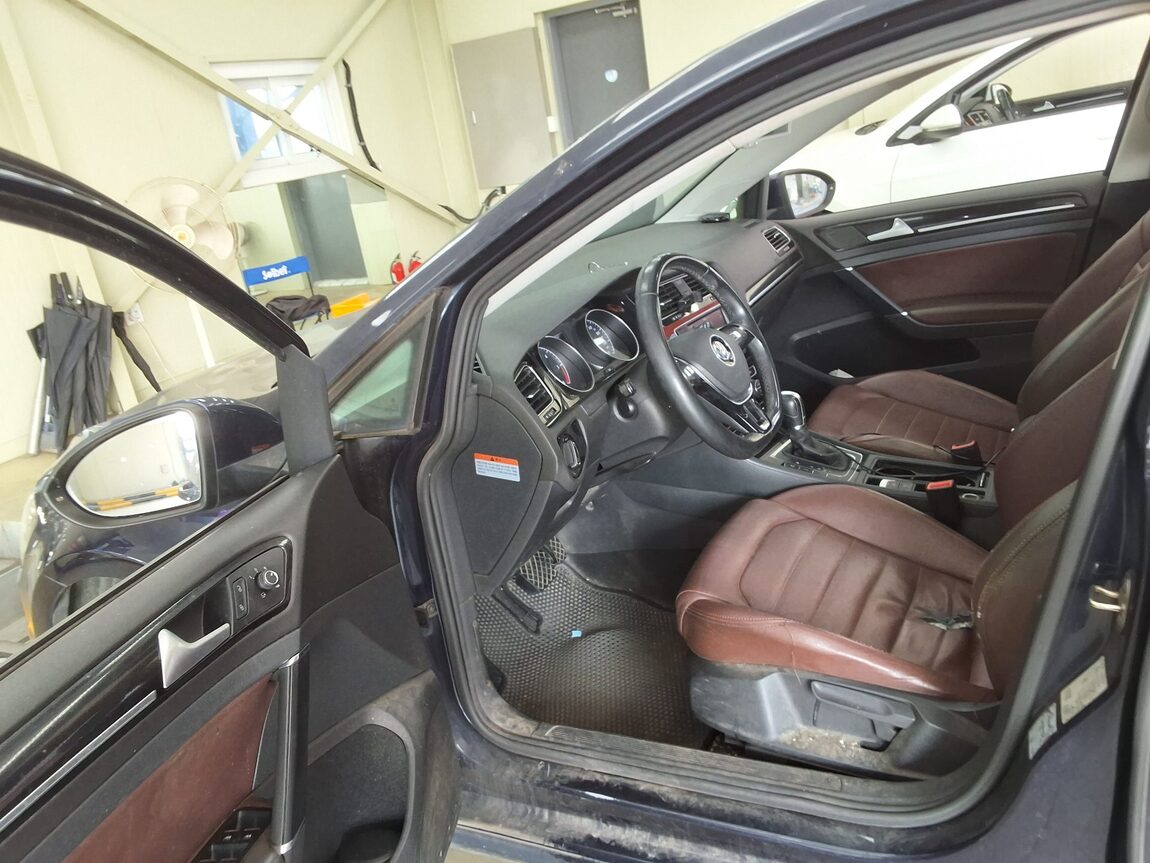 VOLKSWAGEN GOLF (7TH GEN) 2.0 TDI 2016 - zdjęcie 11