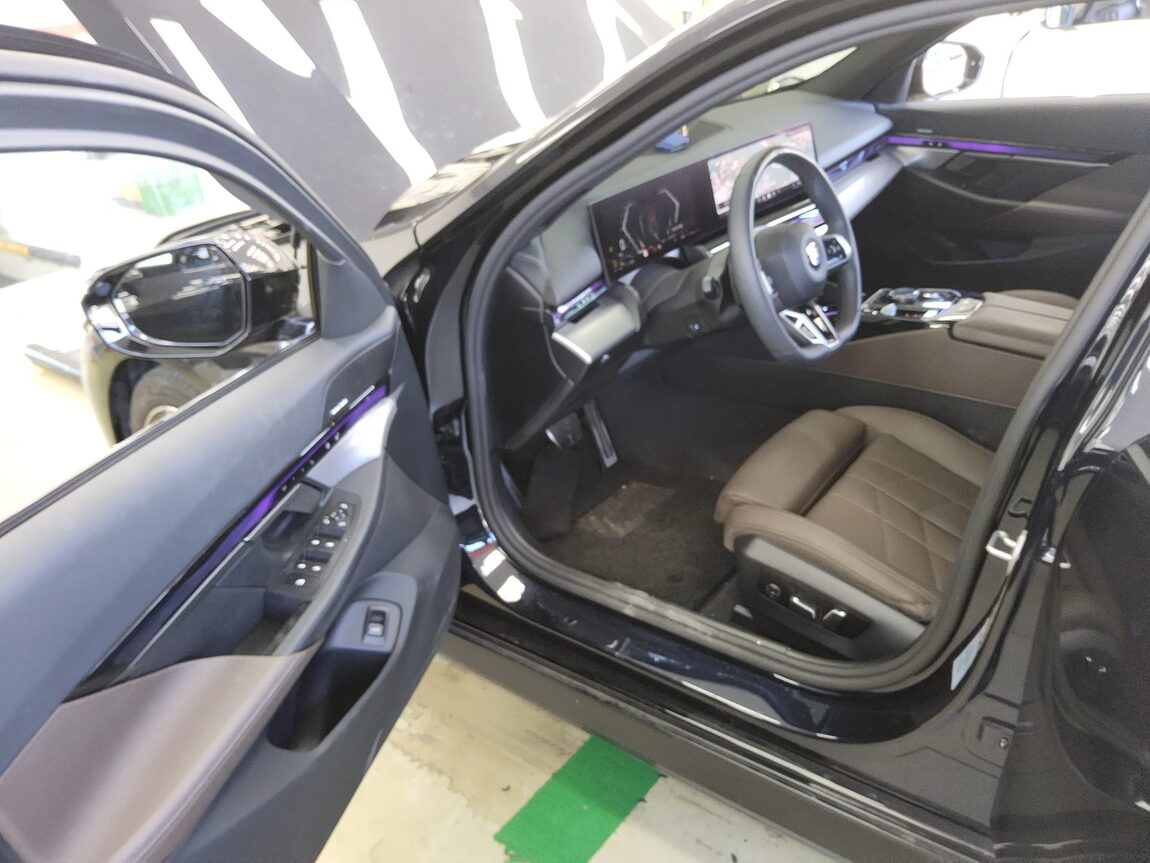 BMW 5 SERIES (8TH GEN) 523d M SPORT PACK 2025 - zdjęcie 10