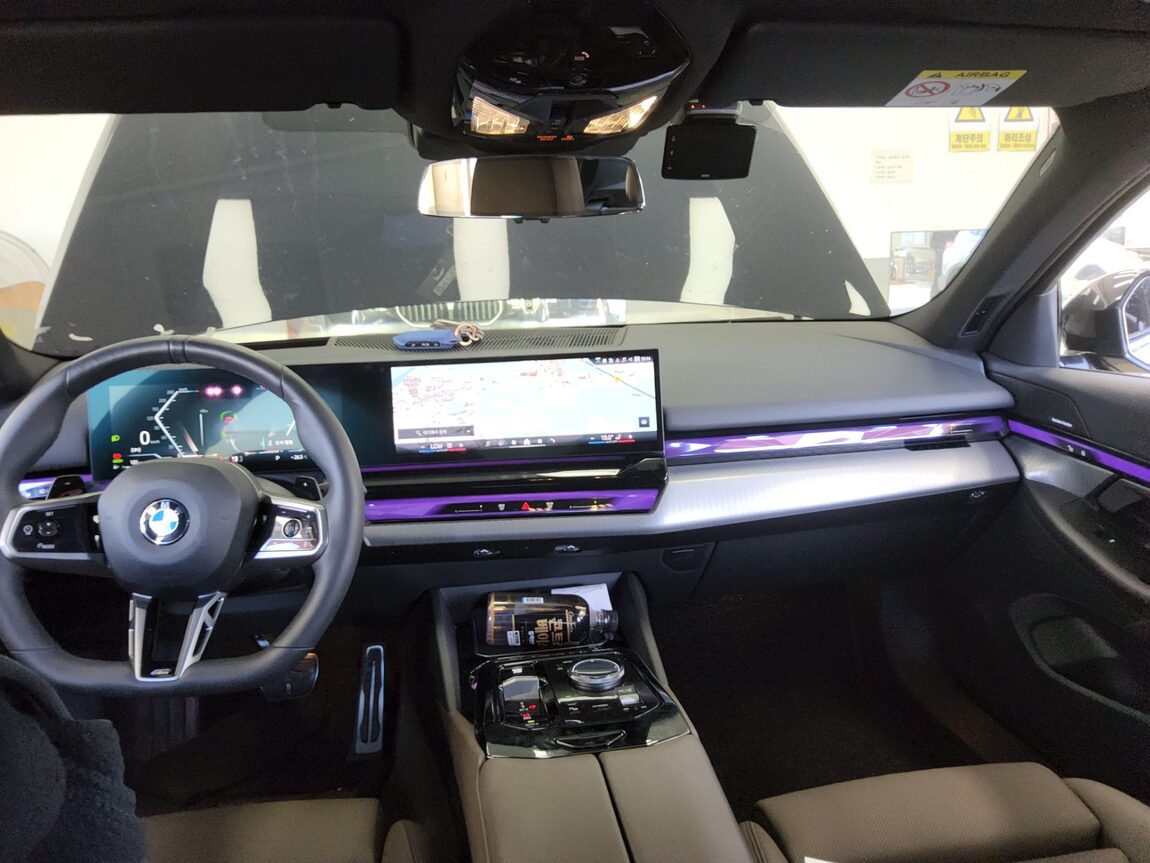 BMW 5 SERIES (8TH GEN) 523d M SPORT PACK 2025 - zdjęcie 11