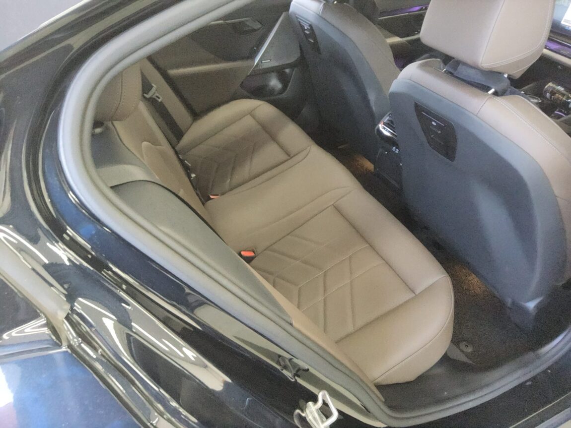 BMW 5 SERIES (8TH GEN) 523d M SPORT PACK 2025 - zdjęcie 13