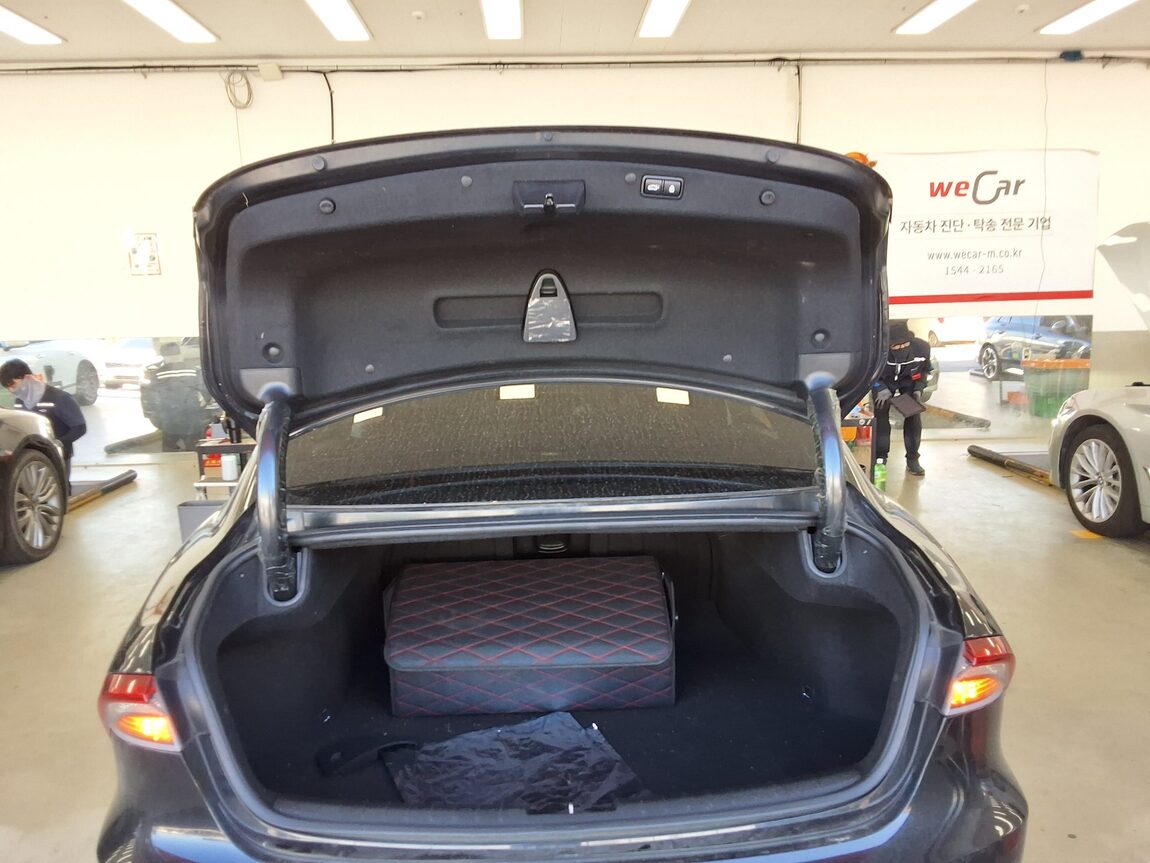 HYUNDAI THE NEW GRANDEUR IG GASOLINE 2.5 PREMIUM CHOICE 2020 - zdjęcie 15