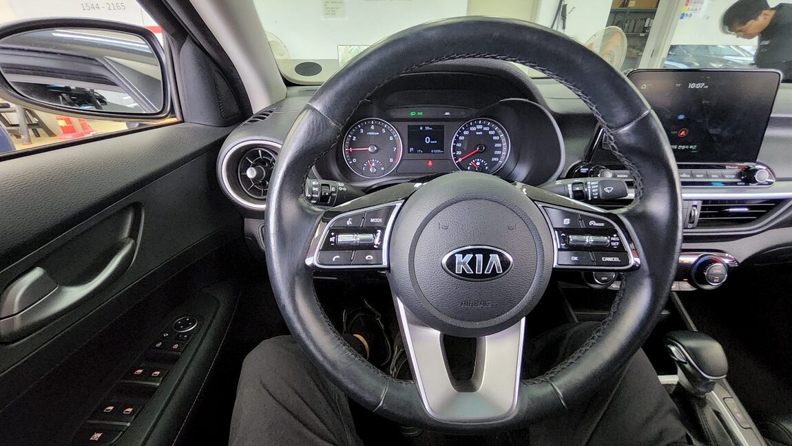 KIA ALL NEW K3 1.6 GASOLINE LUXURY 2019 - zdjęcie 17