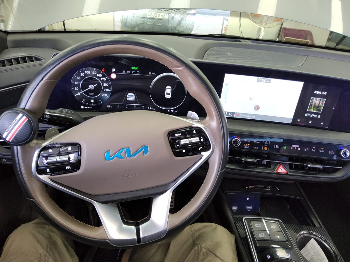 KIA K8 3.5 GDI 2WD SIGNATURE 2022 - zdjęcie 17