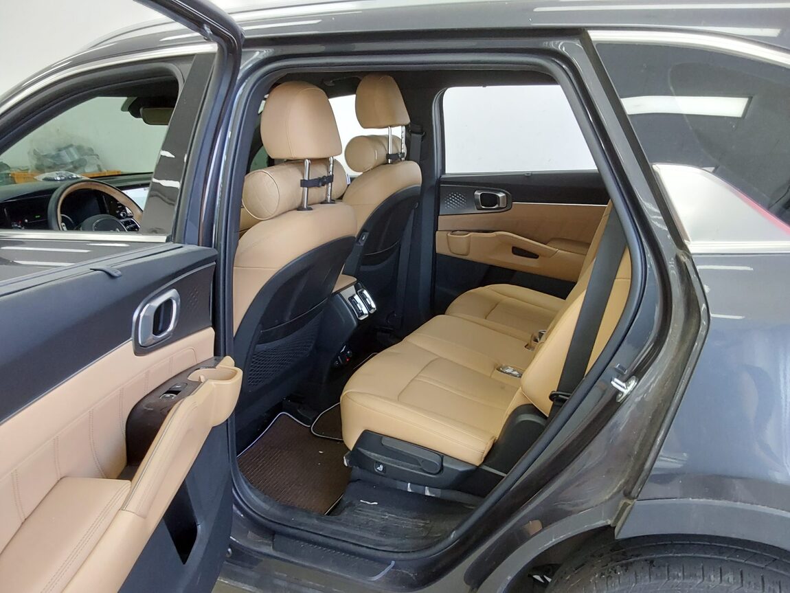 KIA NEW SORENTO (MQ4) 2.2 DIESEL 2WD NOBLESSE 2023 - zdjęcie 12