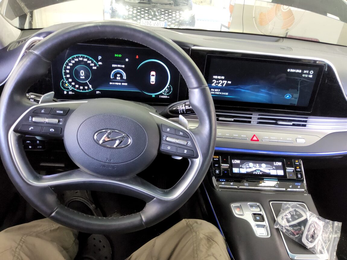HYUNDAI THE NEW GRANDEUR IG GASOLINE 2.5 LE BLANC 2023 - zdjęcie 17