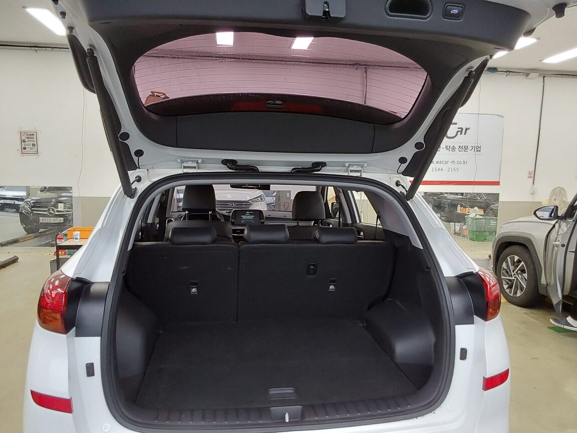 HYUNDAI NEW TUCSON 1.6 GASOLINE 2WD PREMIUM 2019 - zdjęcie 15