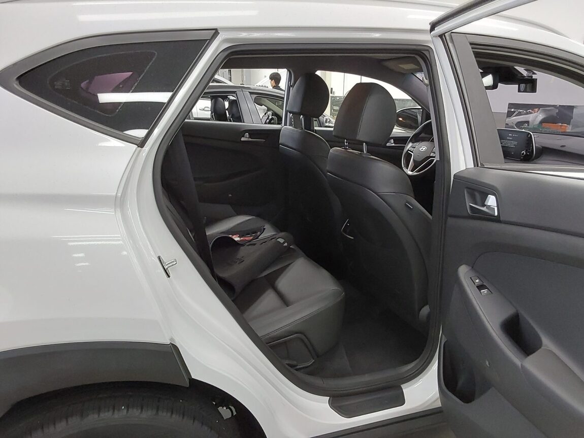 HYUNDAI NEW TUCSON 1.6 GASOLINE 2WD PREMIUM 2019 - zdjęcie 13