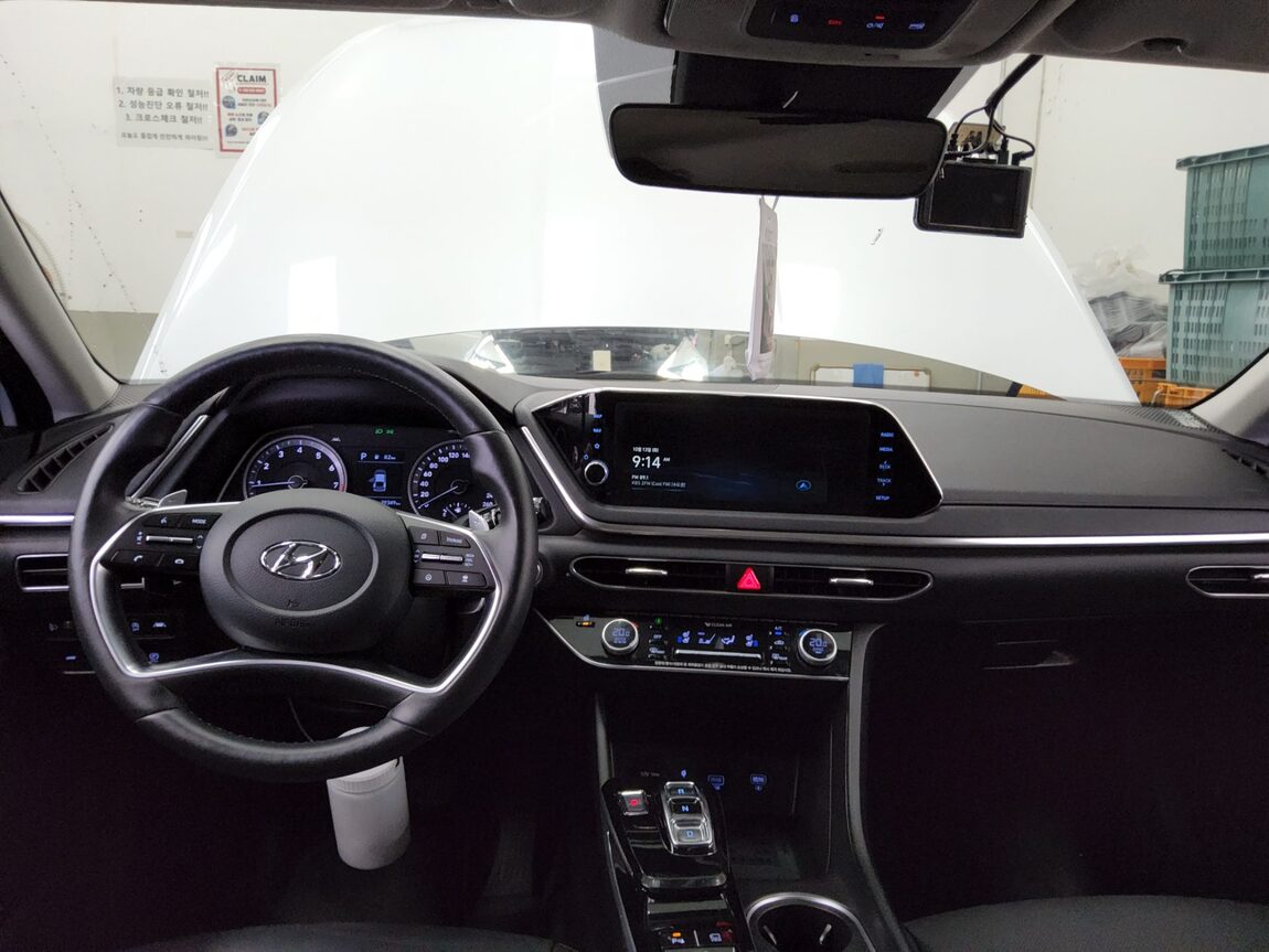 HYUNDAI SONATA (DN8) G2.0 PREMIUM FAMILY 2020 - zdjęcie 11
