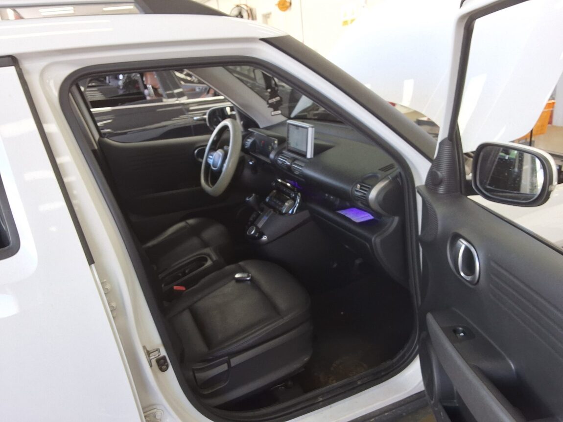 HYUNDAI CASPER GASOLINE 1.0 TURBO THE ESSENTIAL 2023 - zdjęcie 14