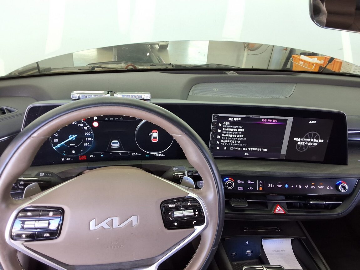 KIA K8 HYBRID HEV SIGNATURE 2023 - zdjęcie 17