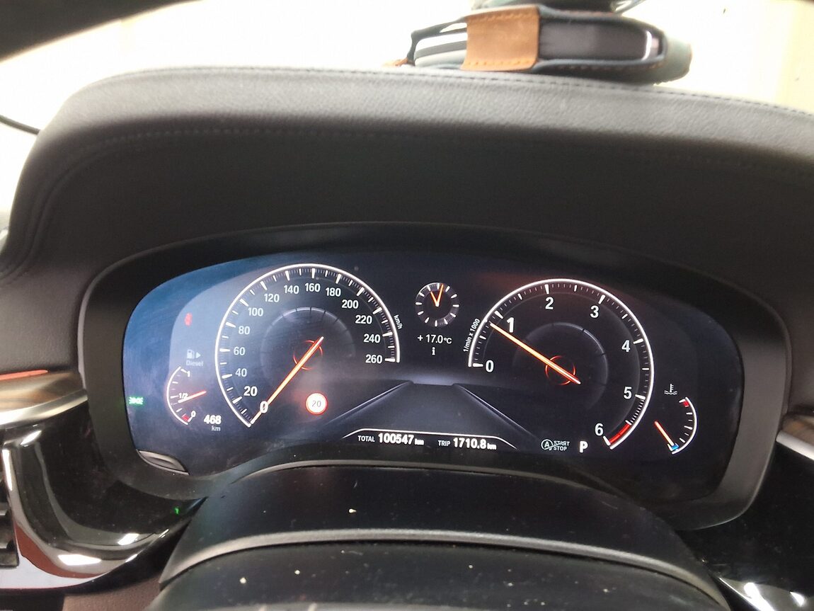 BMW 5 SERIES (7TH GEN) 520d LUXURY LINE PLUS 2019 - zdjęcie 10