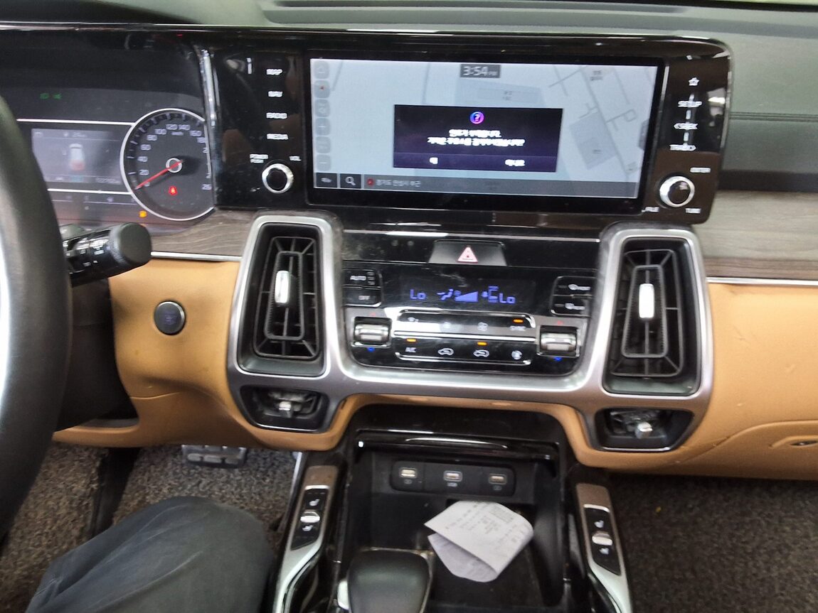 KIA NEW SORENTO (MQ4) 2.2 DIESEL 2WD PRESTIGE 2022 - zdjęcie 24