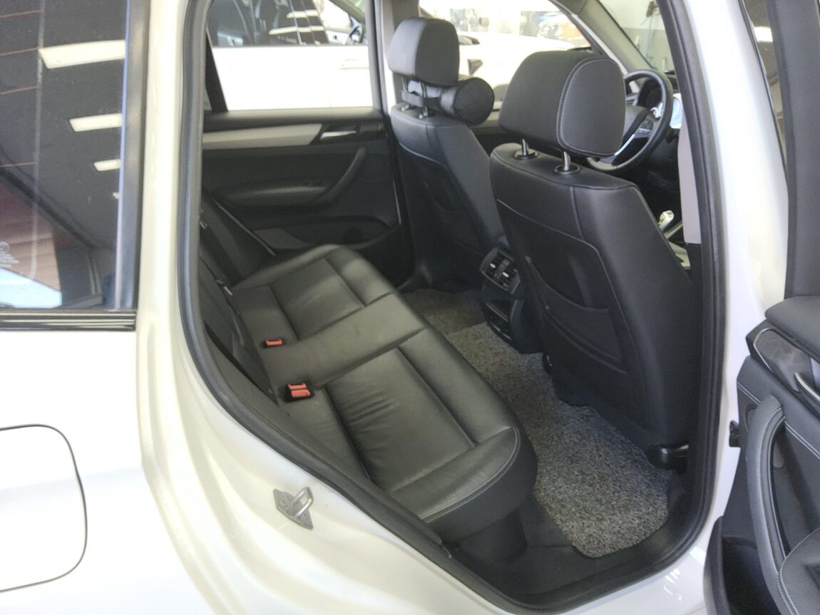 BMW X3 (2ND GEN) 20d xDRIVE M AERODYNAMIC 2017 - zdjęcie 13