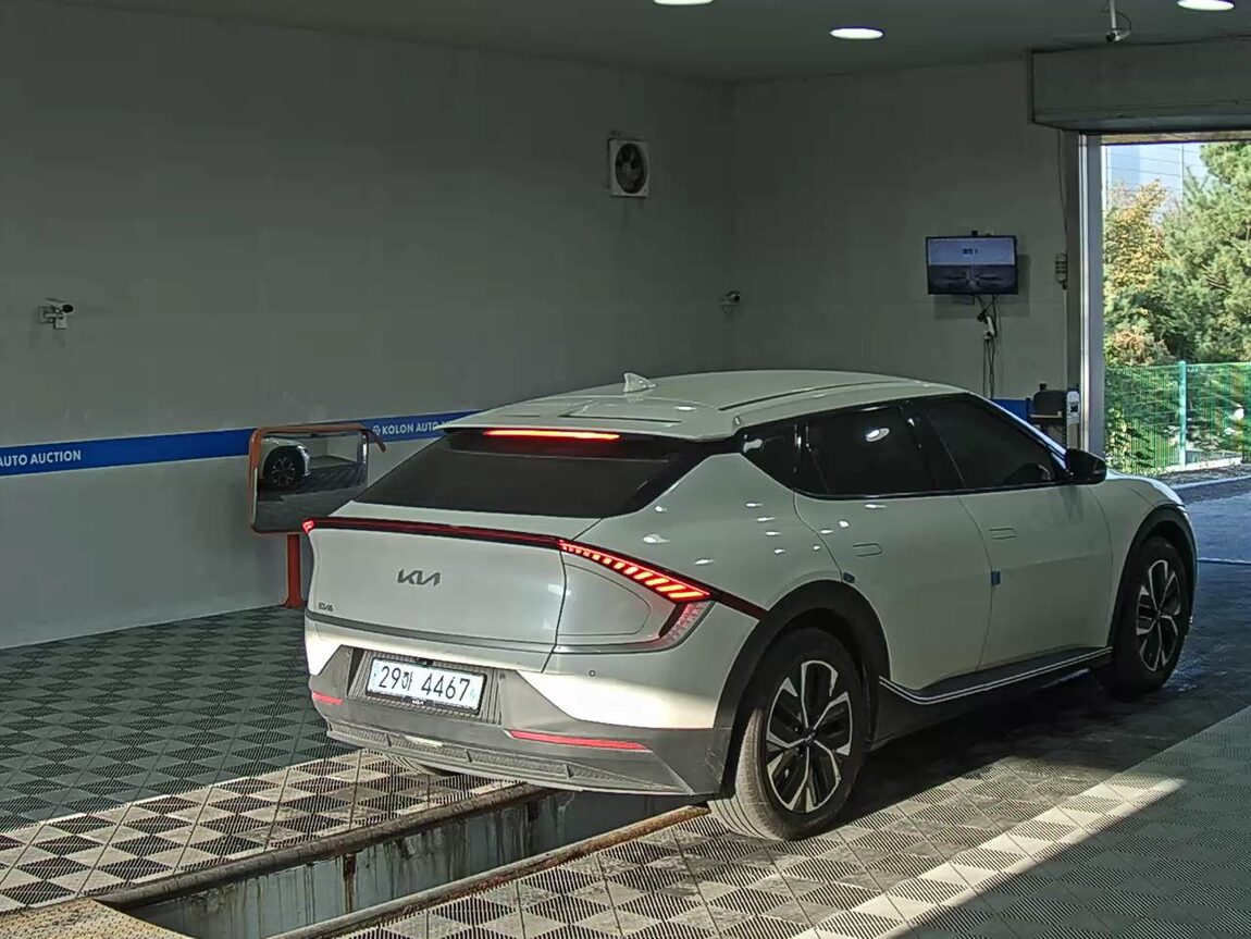 KIA EV6 LONG RANGE 2WD AIR 2022 - zdjęcie 5