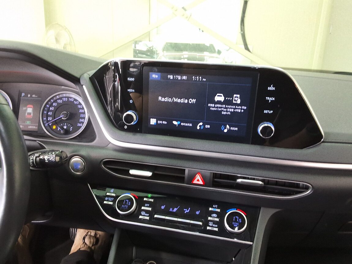 HYUNDAI SONATA (DN8) HYBRID 2.0 HEV MODERN 2023 - zdjęcie 25