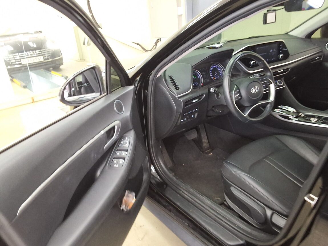 HYUNDAI SONATA (DN8) HYBRID 2.0 HEV MODERN 2023 - zdjęcie 11