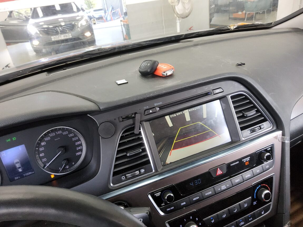 HYUNDAI LF SONATA 2.0 CVVL CARE PLUS 2017 - zdjęcie 17