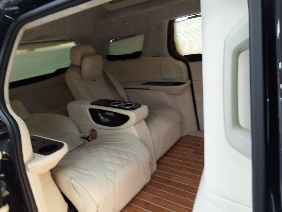 KIA NEW CARNIVAL (KA4) HI-LIMOUSINE SPECIAL BODY LM 2023 - zdjęcie 14