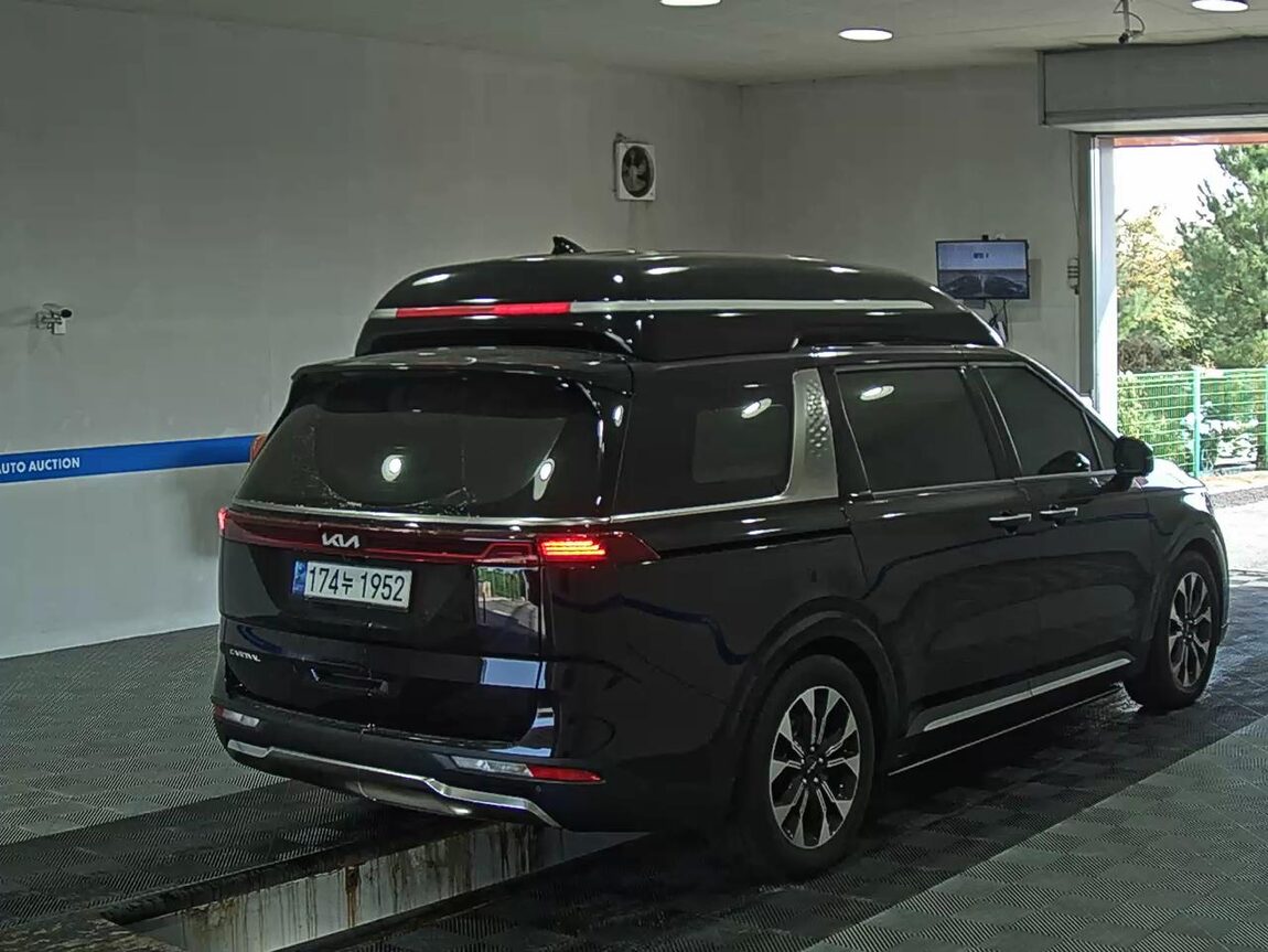 KIA NEW CARNIVAL (KA4) HI-LIMOUSINE SPECIAL BODY LM 2023 - zdjęcie 5