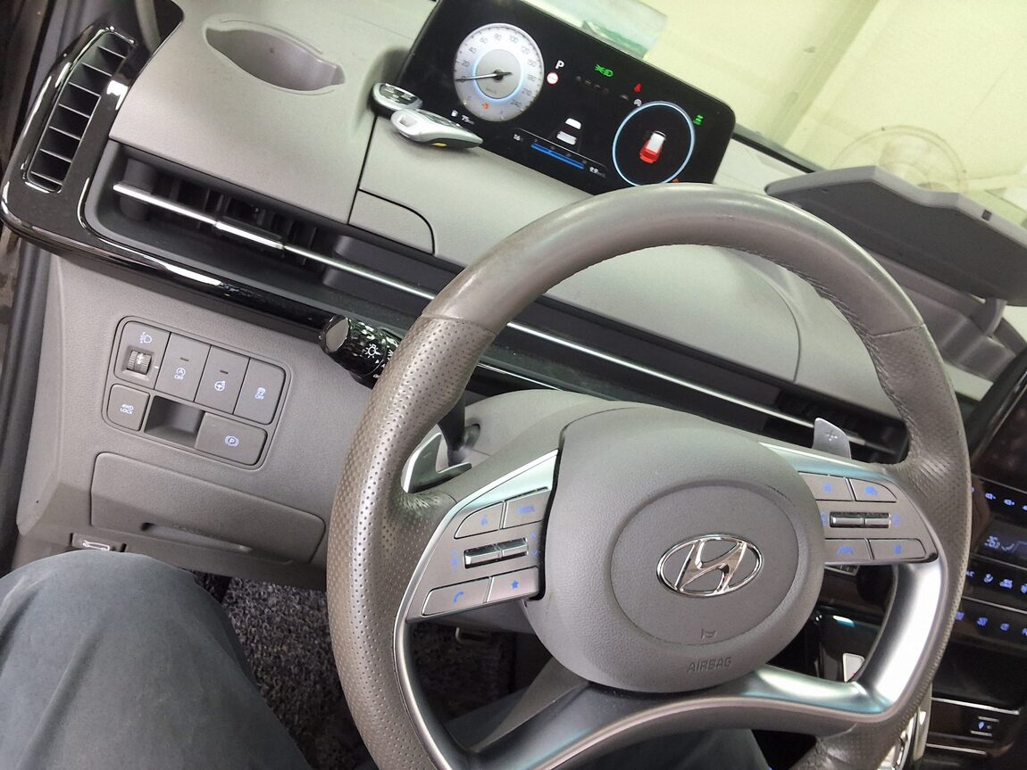 HYUNDAI STARIA 2.2 DIESEL LOUNGE 9-SEATER 4WD INSPIRATION 2022 - zdjęcie 23