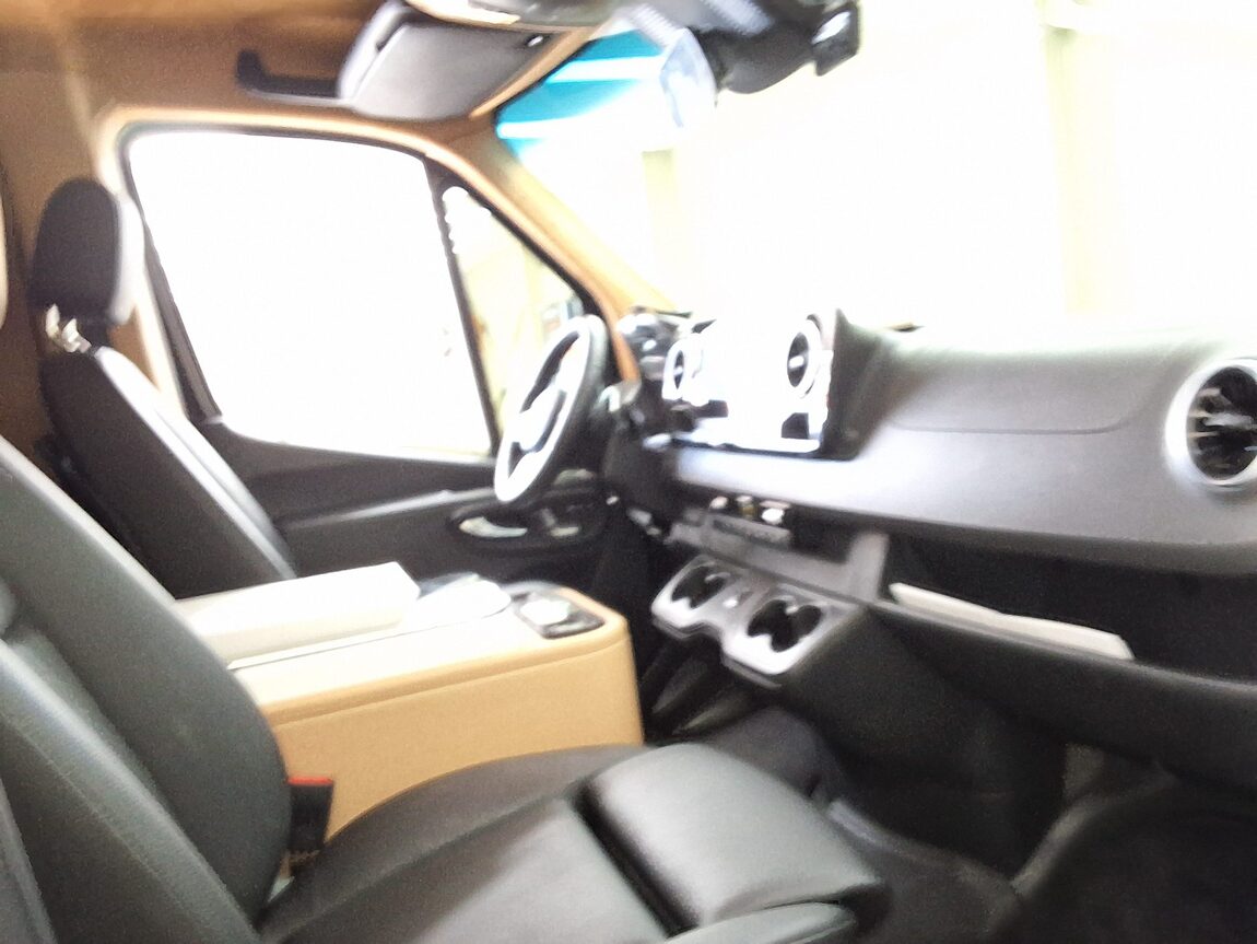 MERCEDES-BENZ SPRINTER (3RD GEN) 319 CDI BASE MODEL 2022 - zdjęcie 14