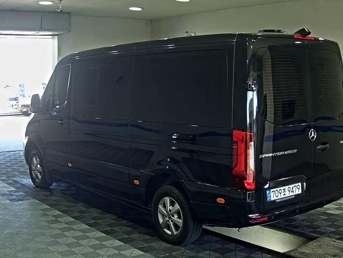 MERCEDES-BENZ SPRINTER (3RD GEN) 319 CDI BASE MODEL 2022 - zdjęcie 6