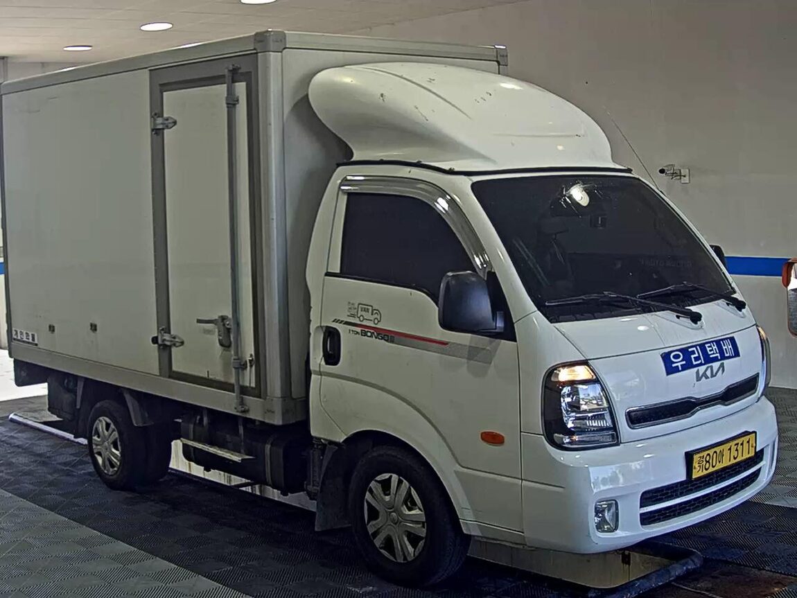 KIA THE NEW BONGO III CARGO BUILT-IN BOX TRUCK PLUS MODEL 2023 - zdjęcie 3