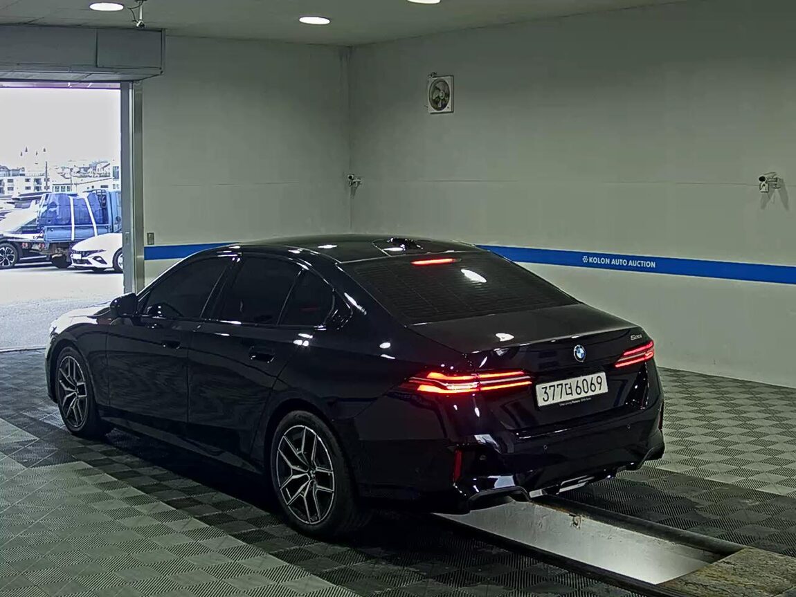 BMW 5 SERIES (8TH GEN) 520i M SPORT PACK 2026 - zdjęcie 6