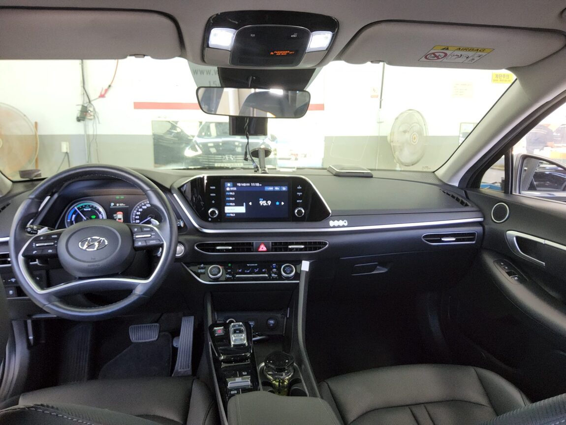 HYUNDAI SONATA (DN8) HYBRID 2.0 HEV MODERN 2022 - zdjęcie 11