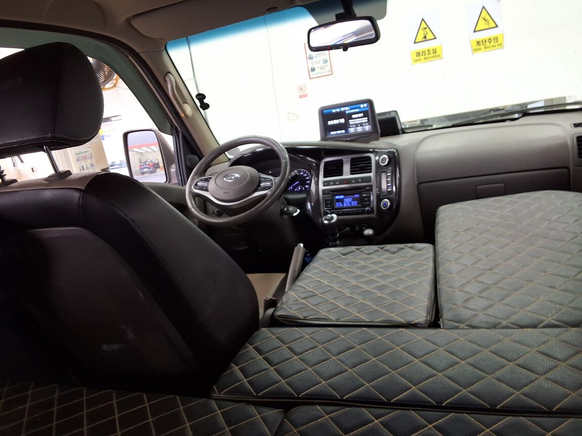 HYUNDAI PORTER II VGT 4WD DOUBLE CAB LONG WHEELBASE PREMIUM 2022 - zdjęcie 11