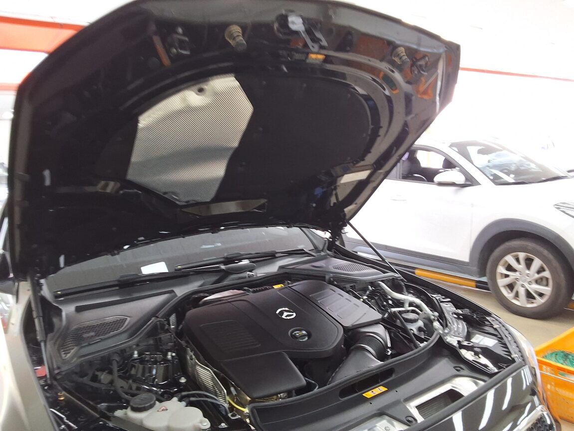 MERCEDES-BENZ E-CLASS (6TH GEN) E200 AVANTGARDE 2026 - zdjęcie 18